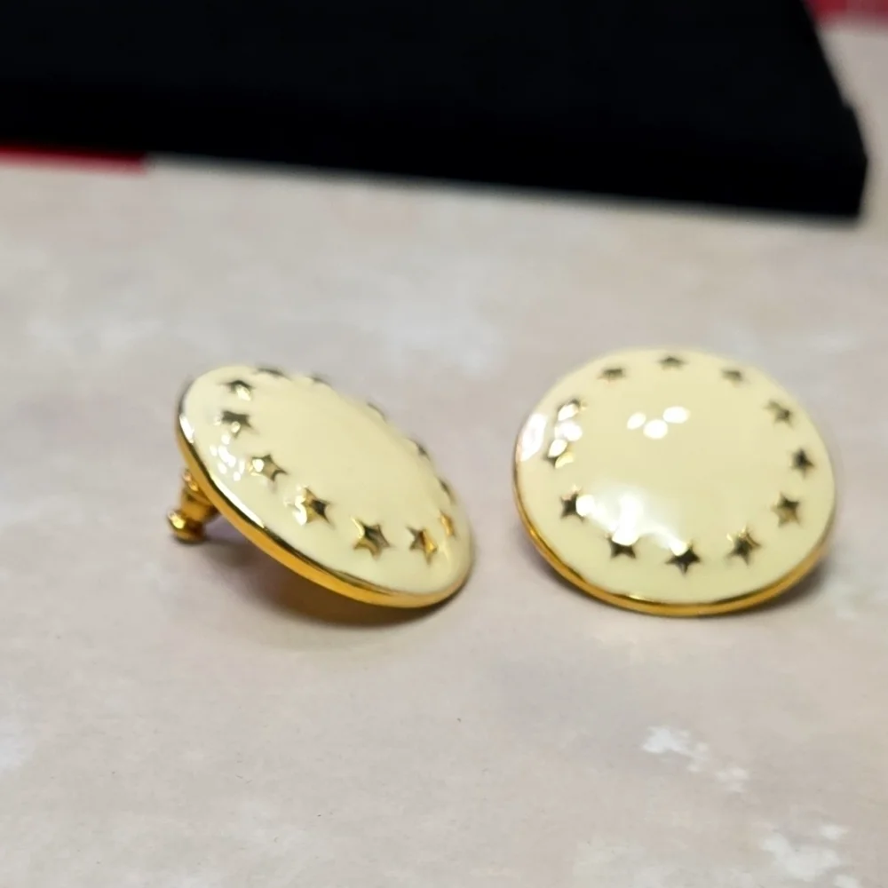 Vintage Cream Gold Stars Round Enamel Earrings